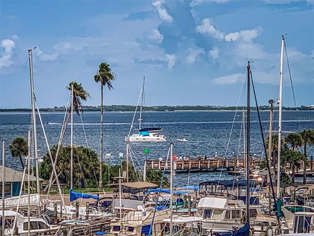 632 EDGEWATER DRIVE 437, Dunedin, FL 34698