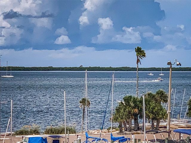 632 EDGEWATER DRIVE 437, Dunedin, FL 34698