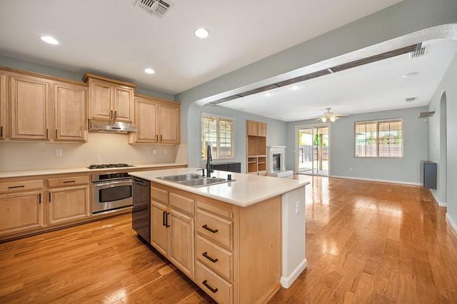 12428 Pawcatuck Way, Rancho Cordova, CA 95742