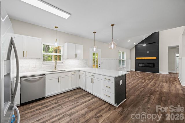 925 Loganberry Lane, York, SC 29745