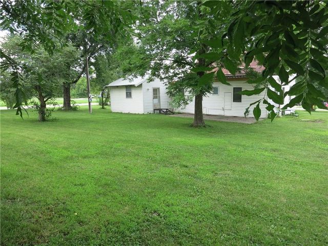 281 Maple Street, Kidder, MO 64649