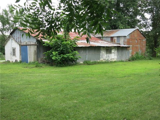 281 Maple Street, Kidder, MO 64649