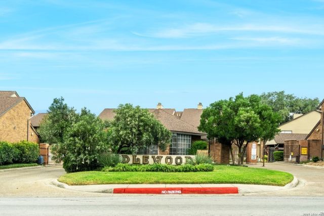 3605 Hidden Dr Apt F4, San Antonio, TX 78217