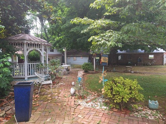 213 Pulaski St, Lawrenceburg, TN 38464