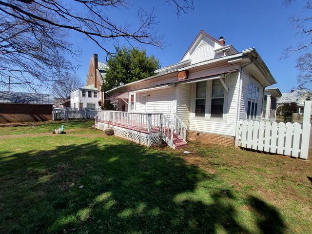 213 Pulaski St, Lawrenceburg, TN 38464