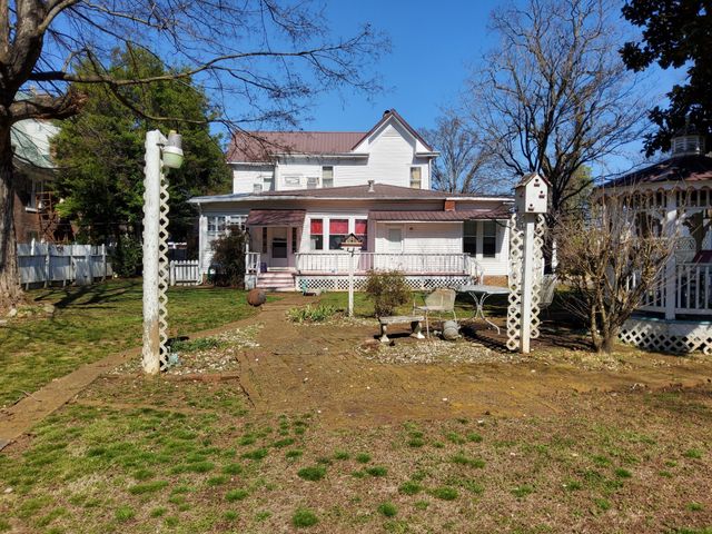 213 Pulaski St, Lawrenceburg, TN 38464