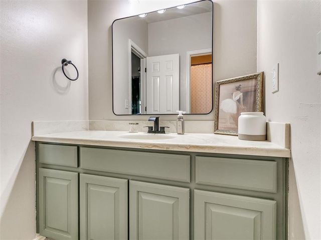 4005 NE 138th Street, Edmond, OK 73013