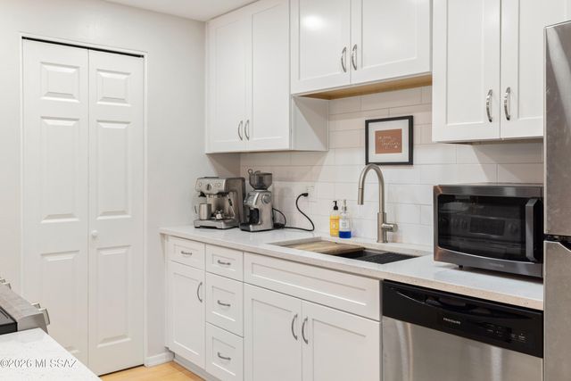 1200 E River Rd Unit G76, Tucson, AZ 85718