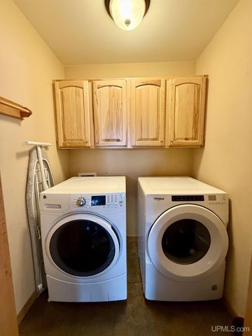 1110 Co Rd Ggg Road, Ishpeming, MI 49849