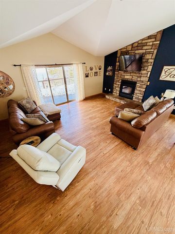 1110 Co Rd Ggg Road, Ishpeming, MI 49849