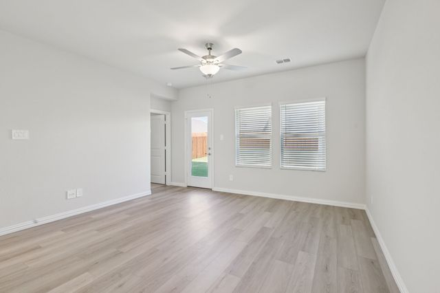 807 Dotty Drive, Princeton, TX 75071