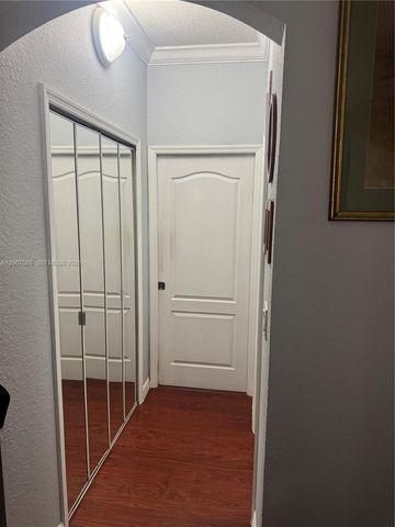 8826 W Flagler Street 115, Miami, FL 33174