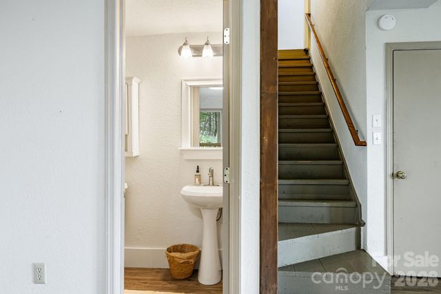 129 Finney Lane, Mars Hill, NC 28754