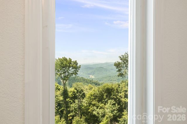 129 Finney Lane, Mars Hill, NC 28754