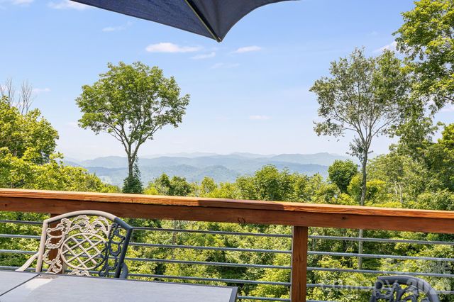 129 Finney Lane, Mars Hill, NC 28754