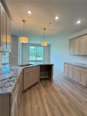 2305 Cassidy Court, Siloam Springs, AR 72761