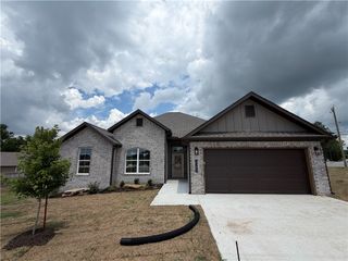 2305 Cassidy Court, Siloam Springs, AR 72761