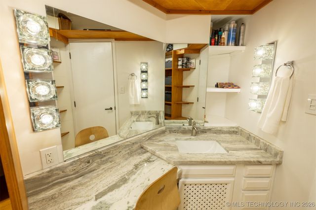 12425 S Gary Avenue, Jenks, OK 74037