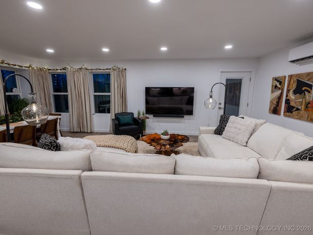 12425 S Gary Avenue, Jenks, OK 74037