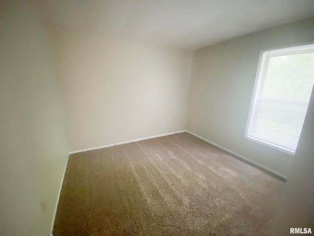 5905 W Ridgecrest Dr Apt 103, Peoria, IL 61615