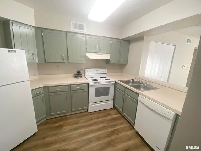 5905 W Ridgecrest Dr Apt 103, Peoria, IL 61615