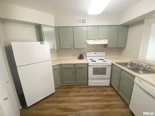 5905 W Ridgecrest Dr Apt 103, Peoria, IL 61615