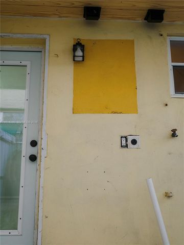 149 NW 17th Pl, Miami, FL 33125