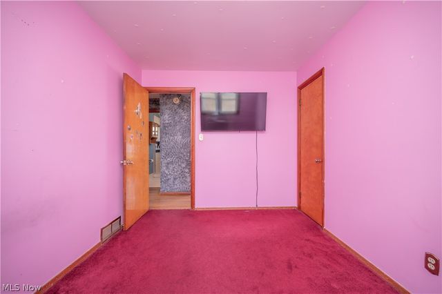 2101 Cherry Hill Avenue, Youngstown, OH 44509