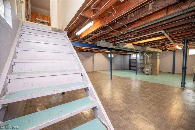 2101 Cherry Hill Avenue, Youngstown, OH 44509