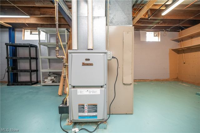 2101 Cherry Hill Avenue, Youngstown, OH 44509