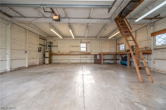 2101 Cherry Hill Avenue, Youngstown, OH 44509