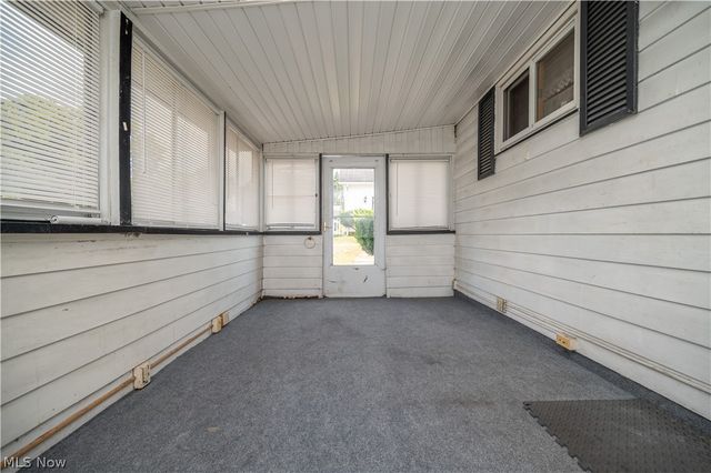 2101 Cherry Hill Avenue, Youngstown, OH 44509