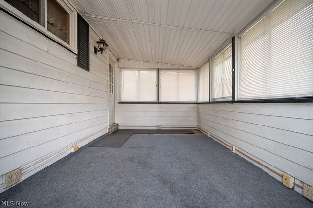 2101 Cherry Hill Avenue, Youngstown, OH 44509