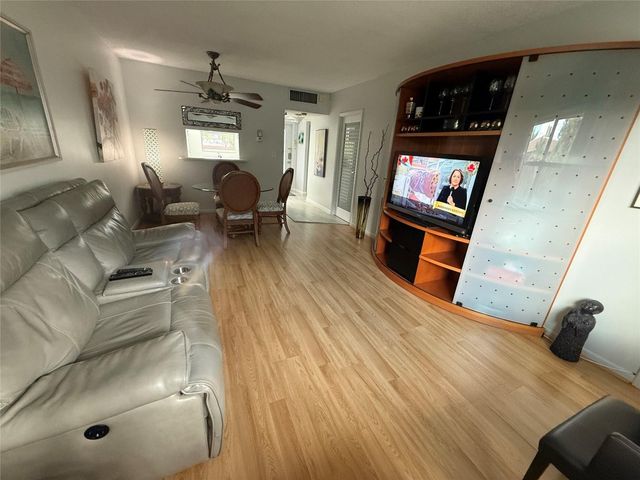 3431 NW 50th Avenue 304, Lauderdale Lakes, FL 33319