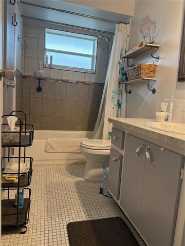 3431 NW 50th Avenue 304, Lauderdale Lakes, FL 33319