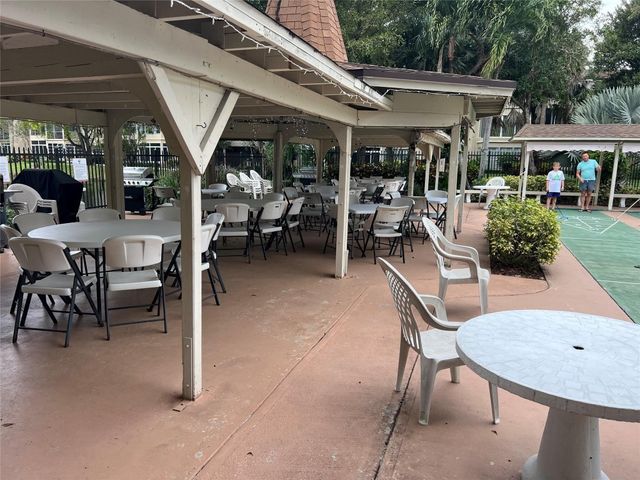 3431 NW 50th Avenue 304, Lauderdale Lakes, FL 33319