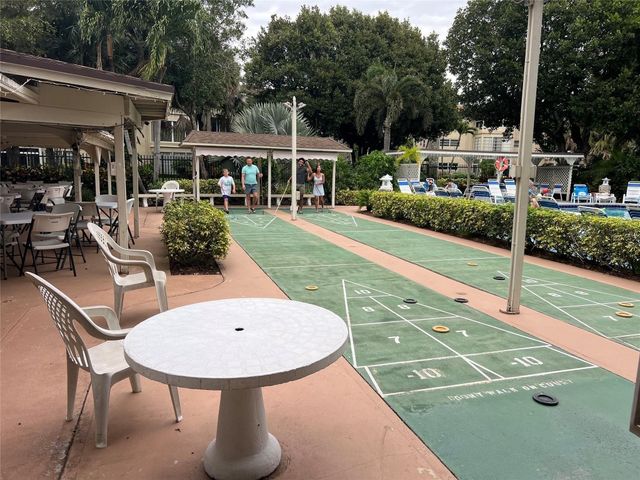 3431 NW 50th Avenue 304, Lauderdale Lakes, FL 33319