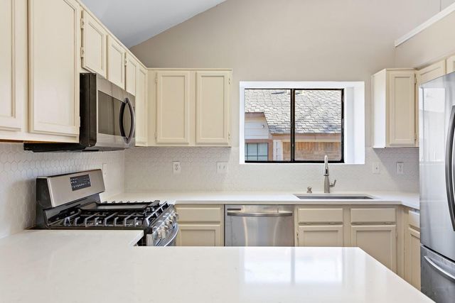 816 Clearwater TRL, Round Rock, TX 78664