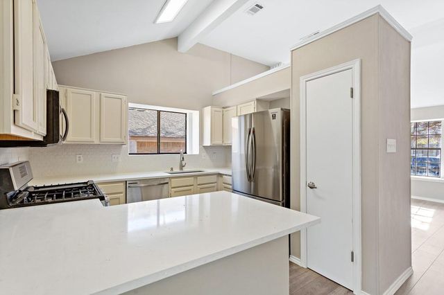816 Clearwater TRL, Round Rock, TX 78664