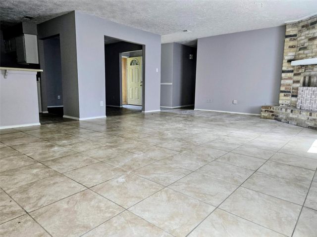 6515 Bazel Brook Drive, Houston, TX 77489