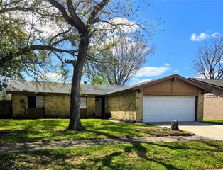 6515 Bazel Brook Drive, Houston, TX 77489
