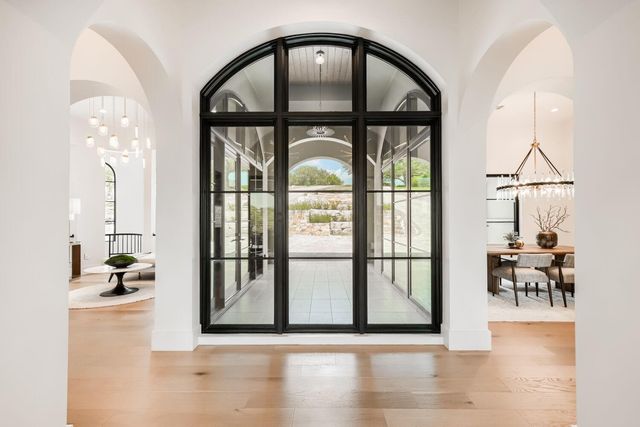 8132 Magnolia Ridge CV, Austin, TX 78738