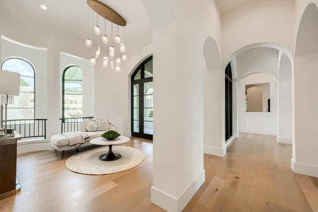 8132 Magnolia Ridge CV, Austin, TX 78738