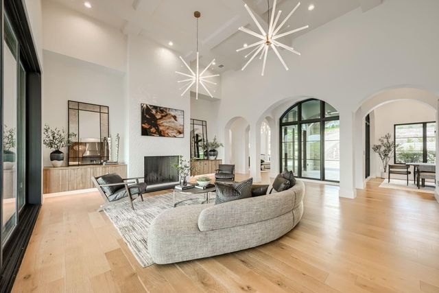 8132 Magnolia Ridge CV, Austin, TX 78738