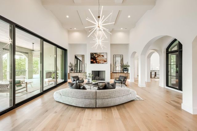8132 Magnolia Ridge CV, Austin, TX 78738