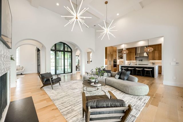 8132 Magnolia Ridge CV, Austin, TX 78738