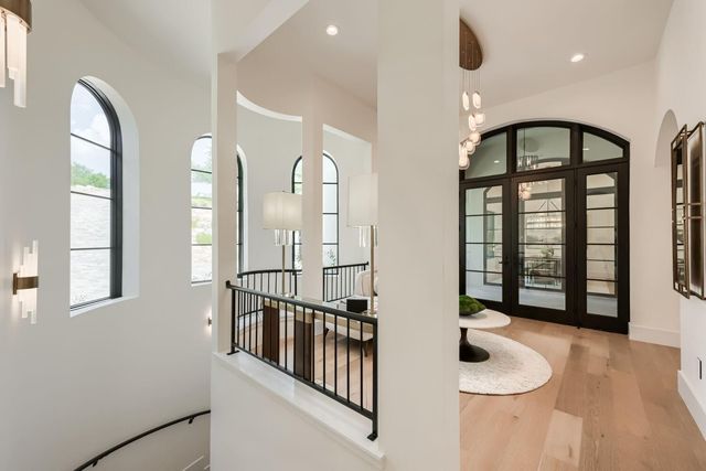8132 Magnolia Ridge CV, Austin, TX 78738