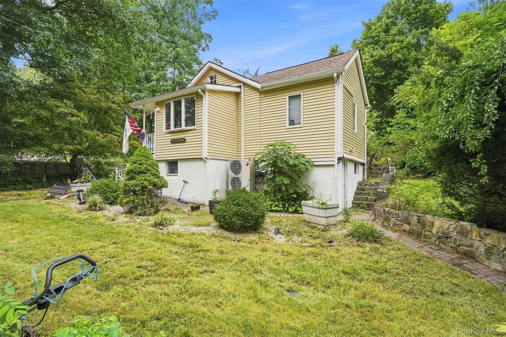 169 Walnut Road, Lake Peekskill, NY 10537 — photo 2