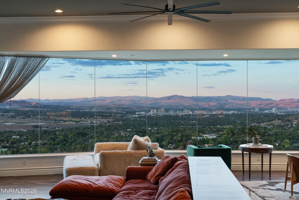 Image 11 of property listing at 70 Bear Mountain Place, Reno, NV 89519