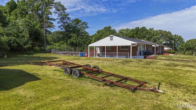 7320 Esterbrook Drive, St Louis, MO 63136